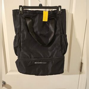 Beyond Yoga NWT Large Black Convertible Backpack Gym Bag